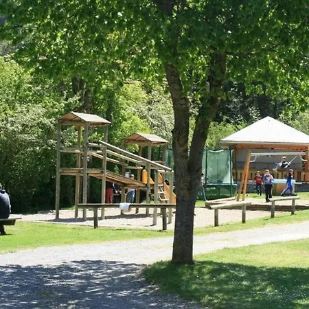 Accueillant Animaux - 5 Pers. - Api-1-52-2405 Camping Meyrueis