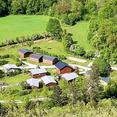 Accueillant Animaux - 5 Pers. - Api-1-52-2405 Camping *