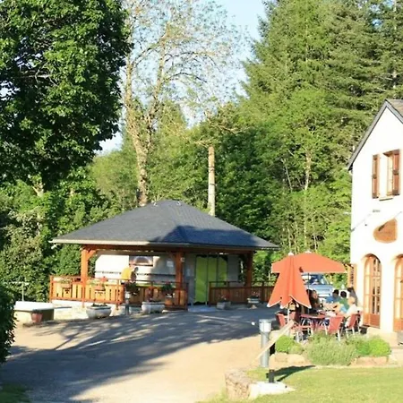 Camping Accueillant Animaux - 5 Pers. - Api-1-52-2405 *